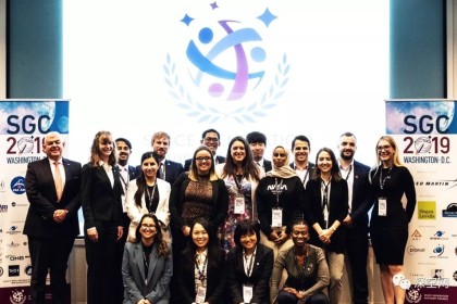我们未能出席宇航大会 但中国元素并不少 走近梦想登月的华人女孩张晓晨