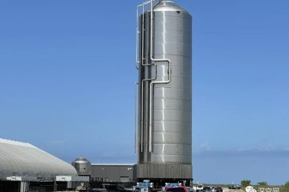 马斯克“官泄”SN11解体真实原因 星际飞船SN15已运往发射台