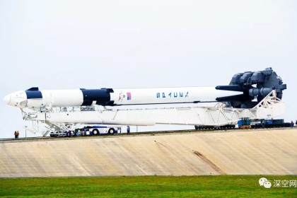 马斯克表态:为NASA制造载人龙飞船是SpaceX的首要任务